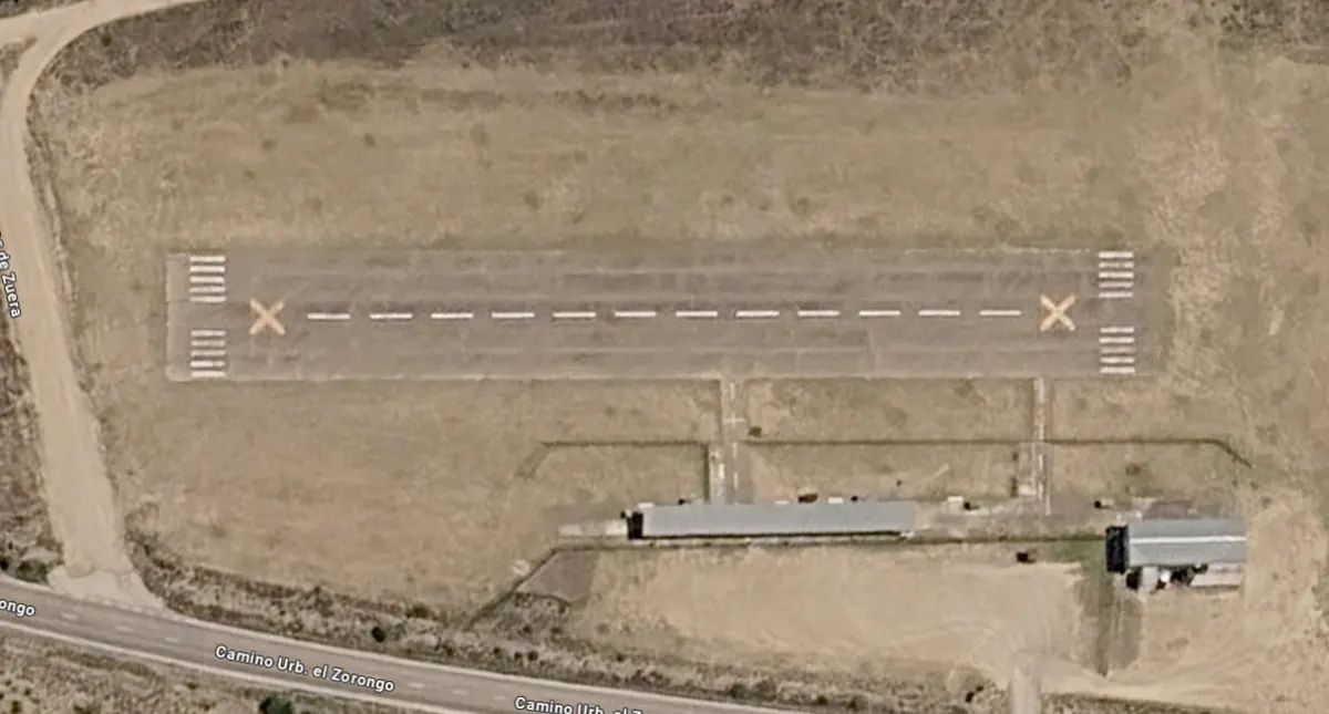 Vista aérea de la pista 14/32 del club